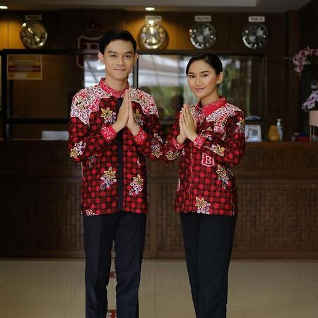 Baratha Hotel & Resto Bondowoso エクステリア 写真