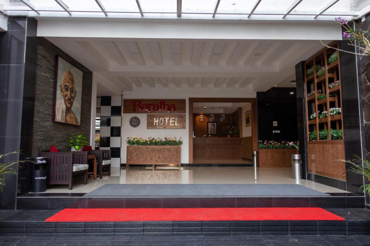 Baratha Hotel & Resto Bondowoso エクステリア 写真